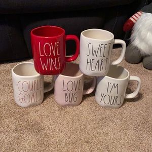 Rae Dunn 5 piece mug set